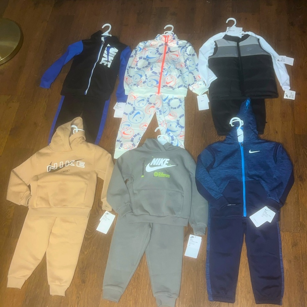 NWT Nike 4(4t)